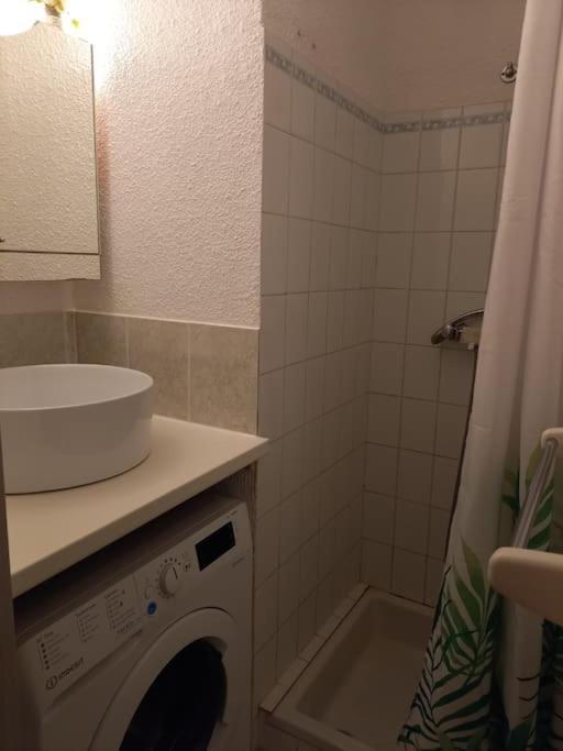 Location Dans Residence Calme, Proche Mer Cavalaire-sur-Mer Exteriör bild